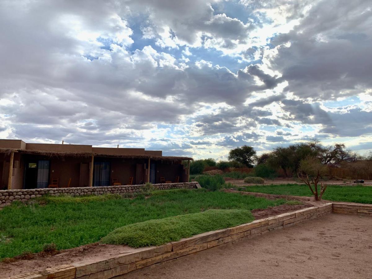 Tiunur Lodge Solor Buitenkant foto