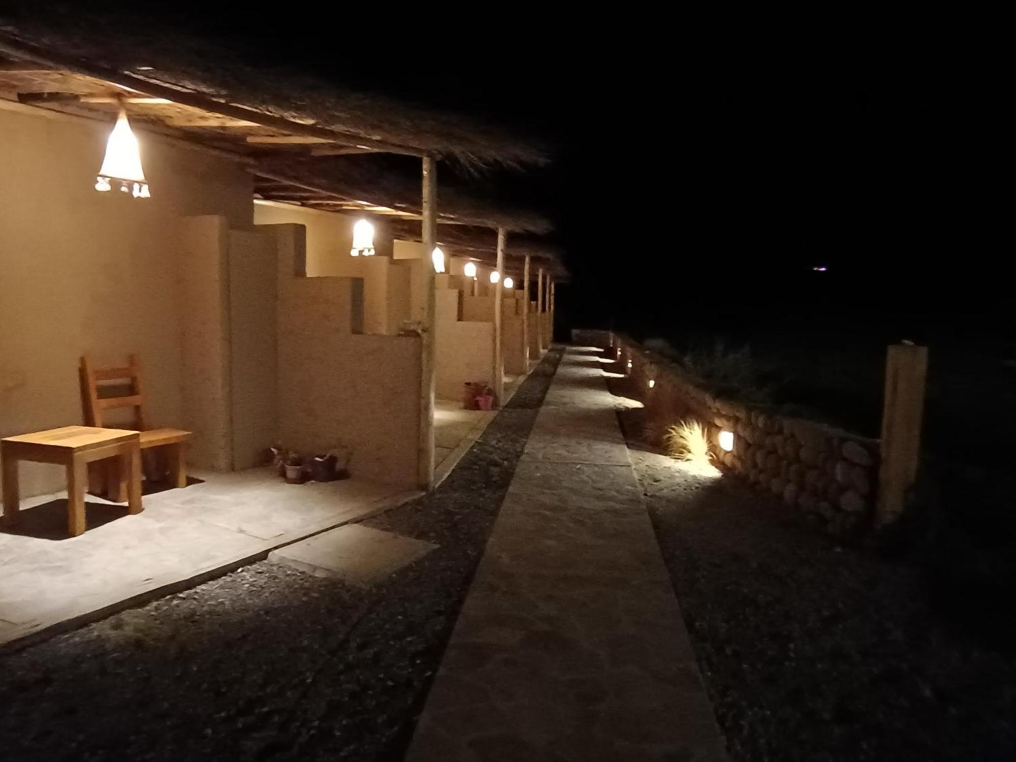 Tiunur Lodge Solor Buitenkant foto