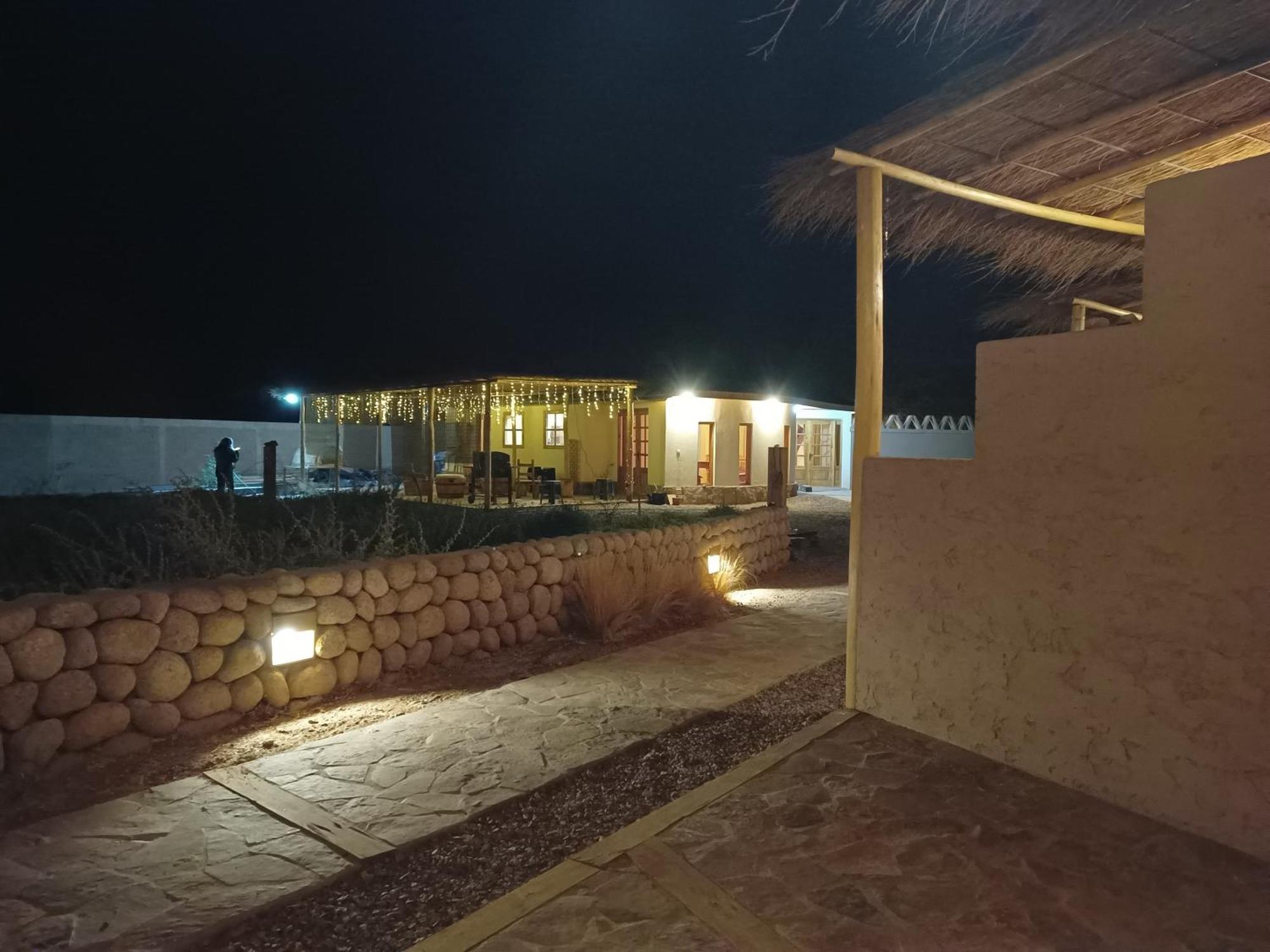 Tiunur Lodge Solor Buitenkant foto