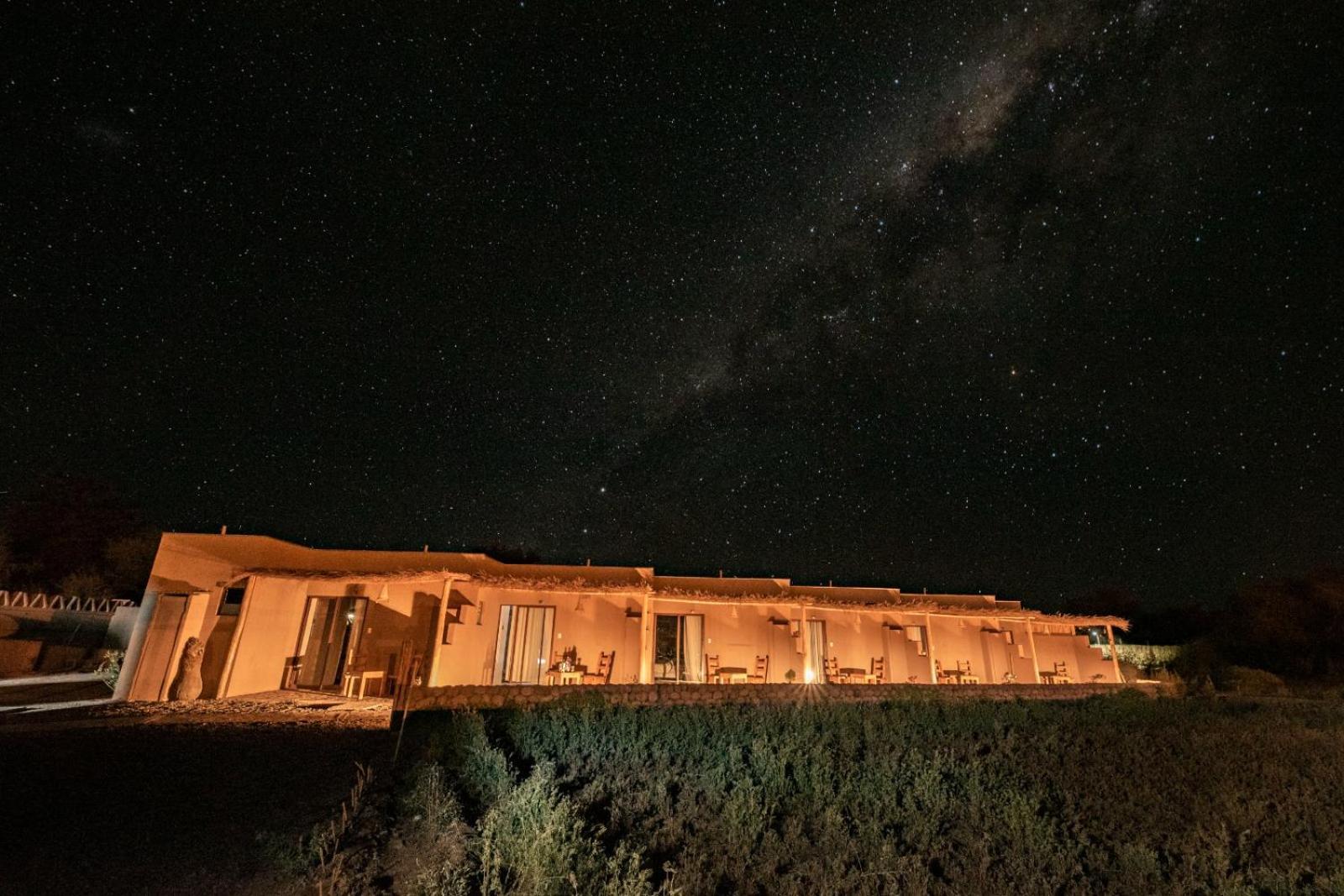 Tiunur Lodge Solor Buitenkant foto